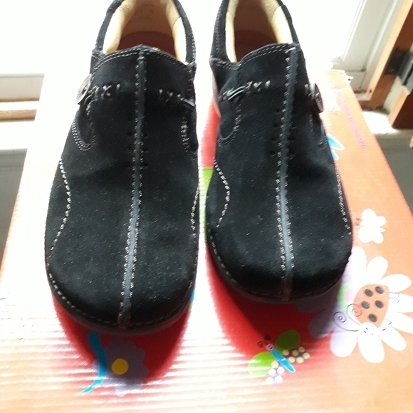 Clark's Structured Girls Shoes in Black Color Pull On Size 5M - Picture 5 of 5